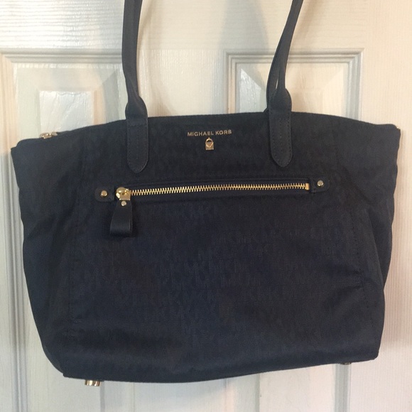 MICHAEL Michael Kors Handbags - NWT Michael Michael  Kors nylon Kelsey/navy